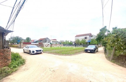 Bán đất Khoái Châu Hưng Yên! 68m² gần đường 40m & dự án Sun Group - Giá tốt